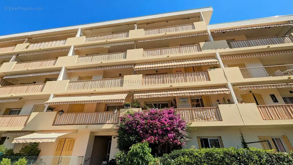 Appartement à MANDELIEU-LA-NAPOULE