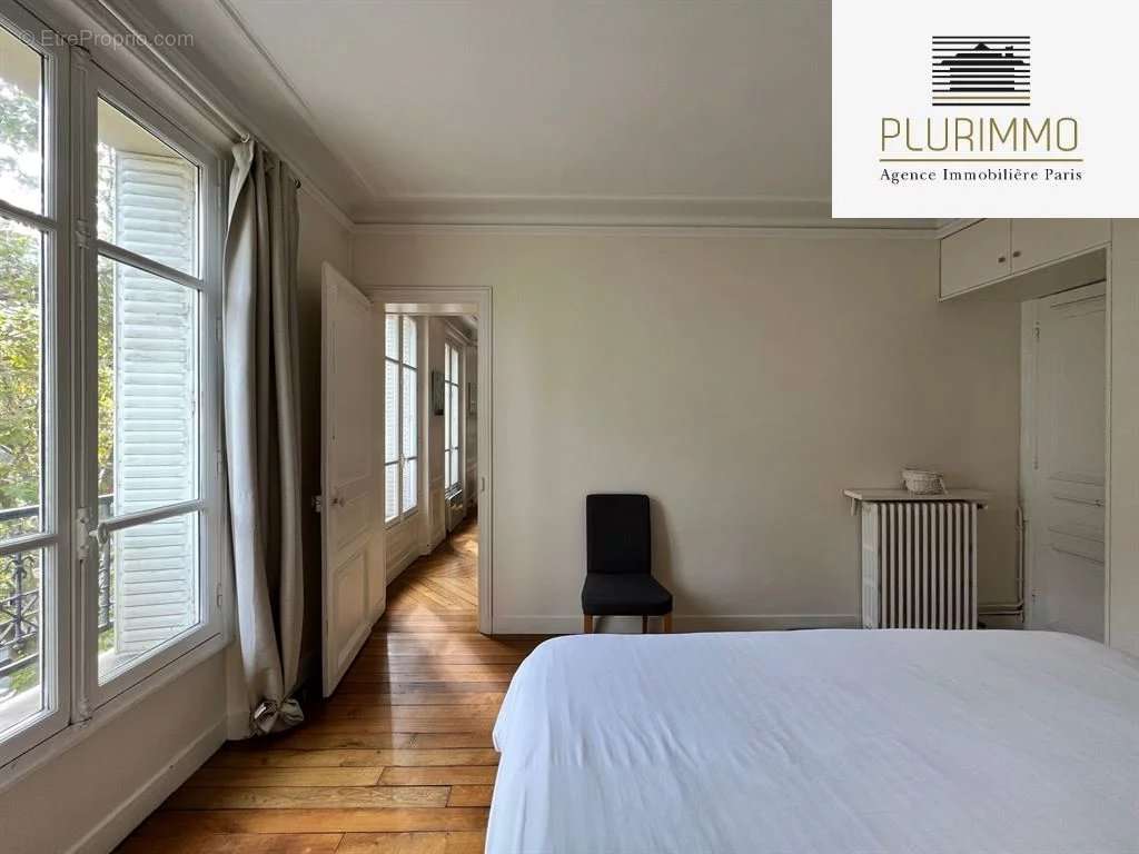 Appartement à PARIS-7E