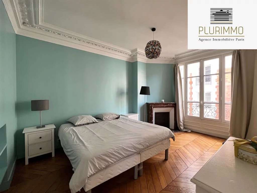 Appartement à PARIS-7E