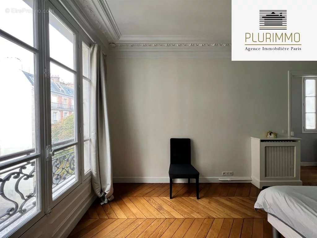 Appartement à PARIS-7E