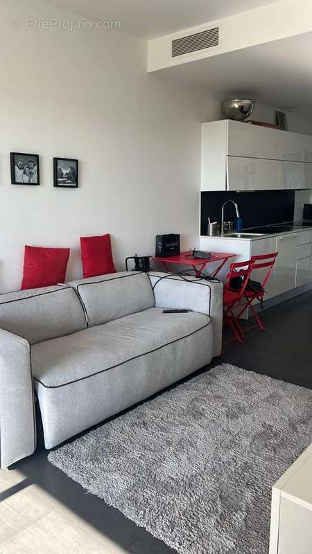 Appartement à VILLENEUVE-LOUBET