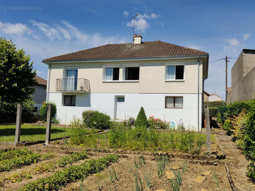 Maison à CHAUVIGNY