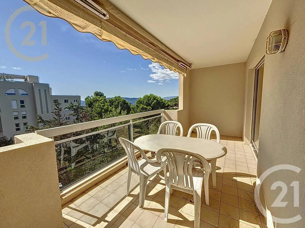 Appartement à MOUGINS