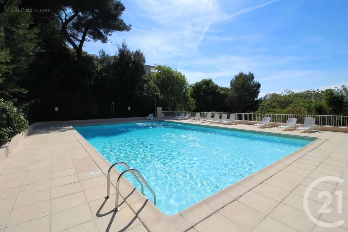 Appartement à MOUGINS