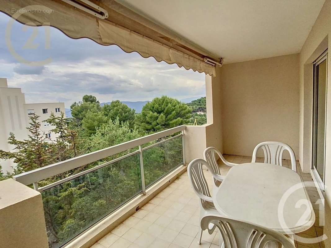 Appartement à MOUGINS