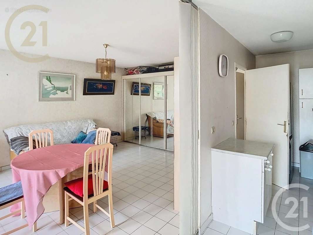 Appartement à MOUGINS