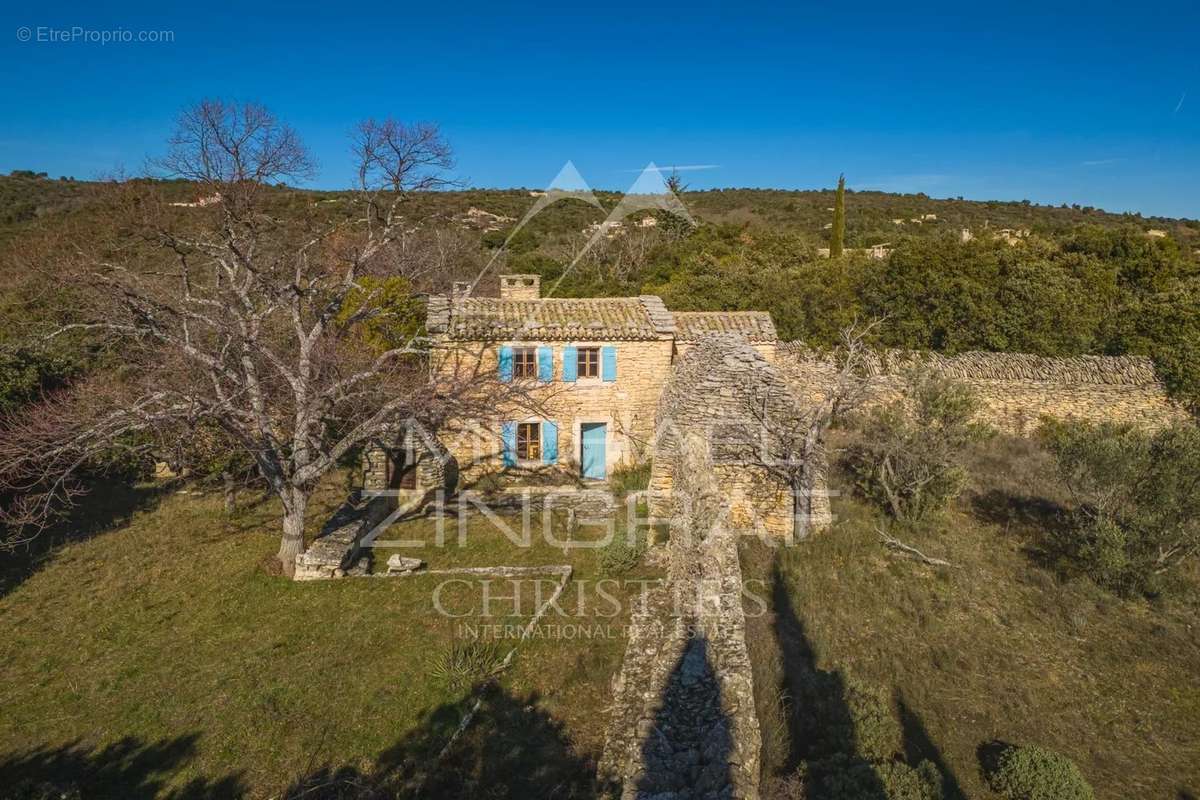 Maison à GORDES