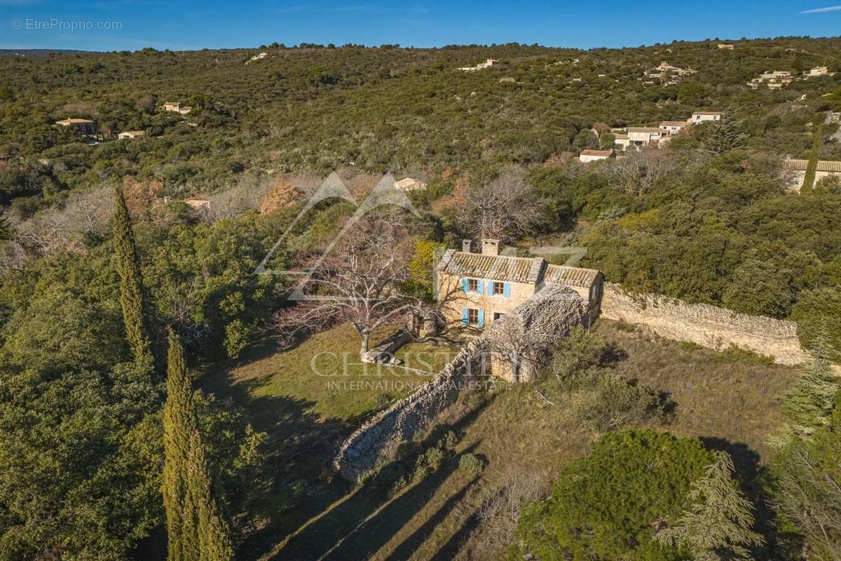 Maison à GORDES