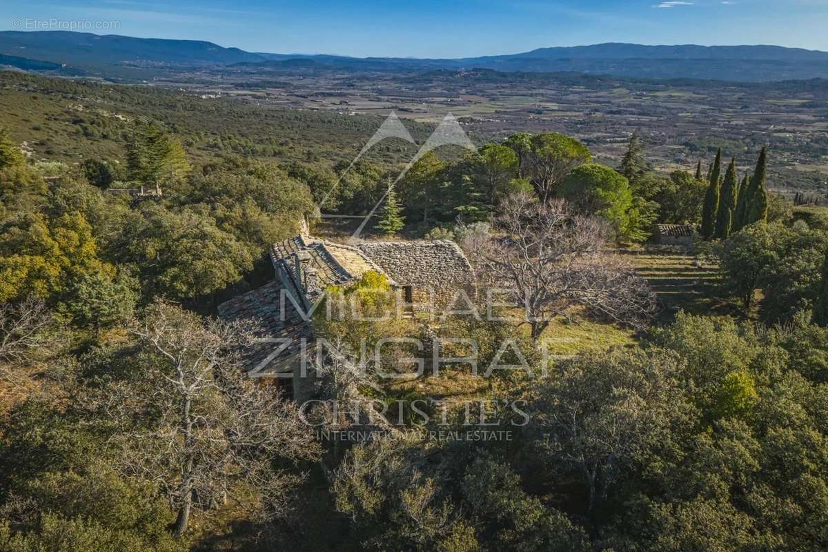 Maison à GORDES