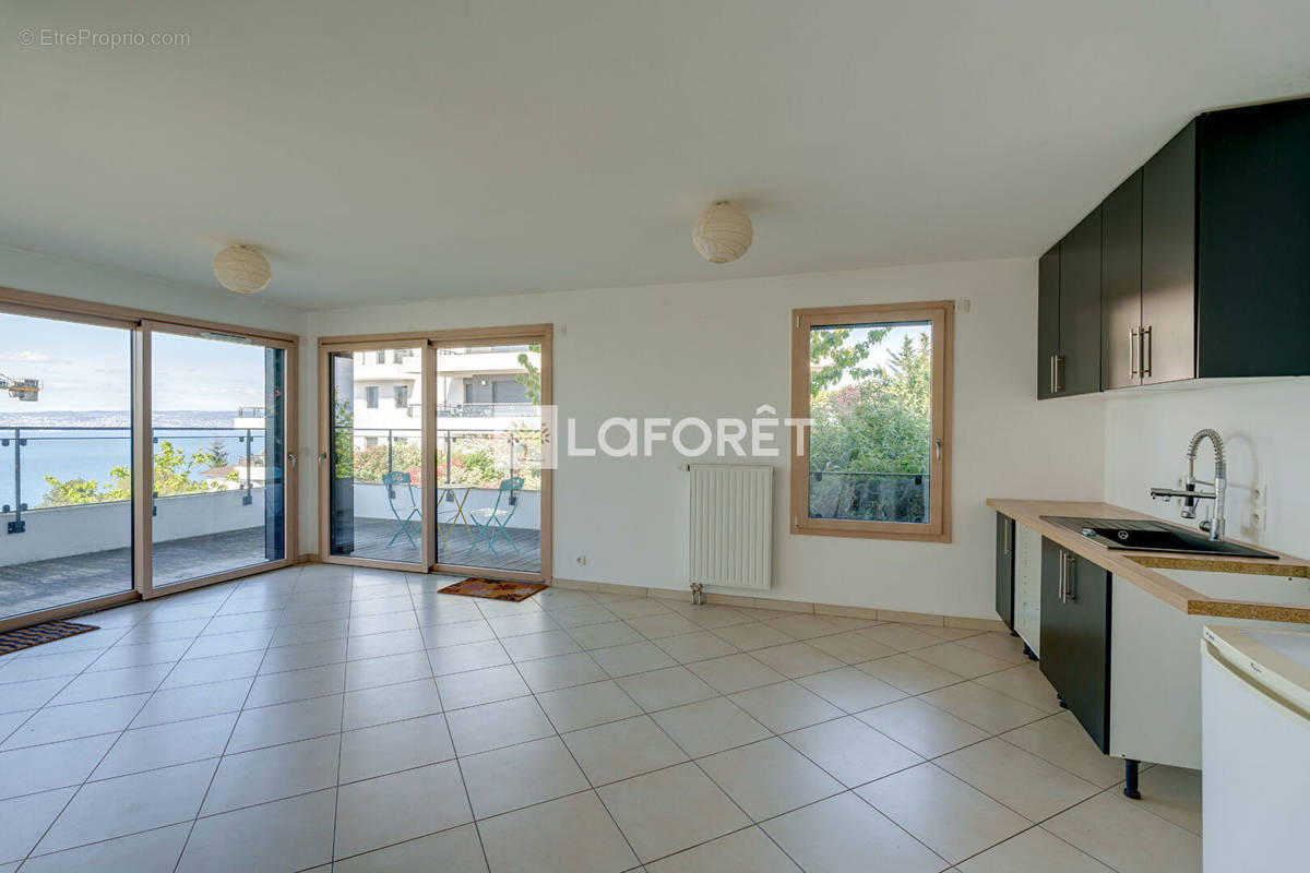 Appartement à EVIAN-LES-BAINS