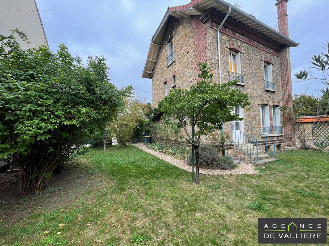 Maison à NANTERRE