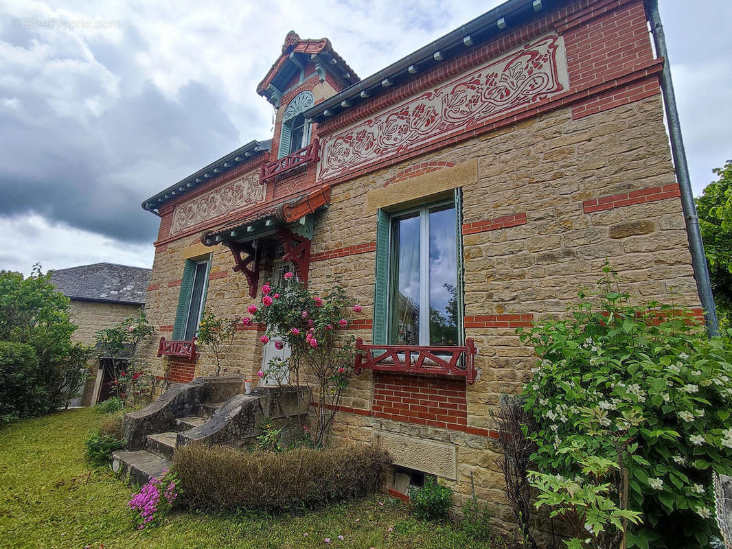 Maison à SAINT-HONORE-LES-BAINS