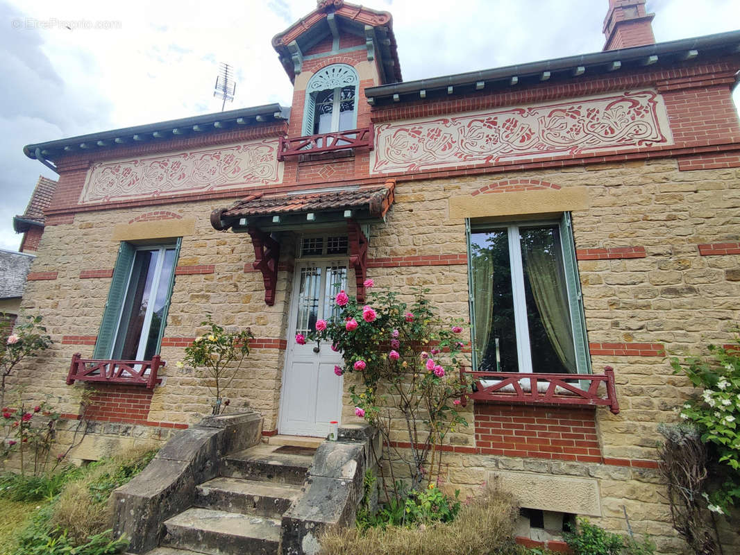 Maison à SAINT-HONORE-LES-BAINS