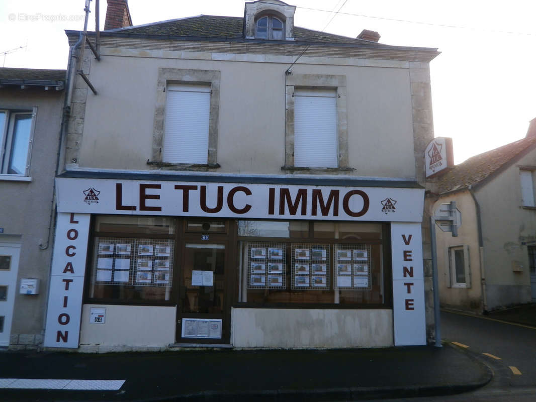 Maison à LES BORDES