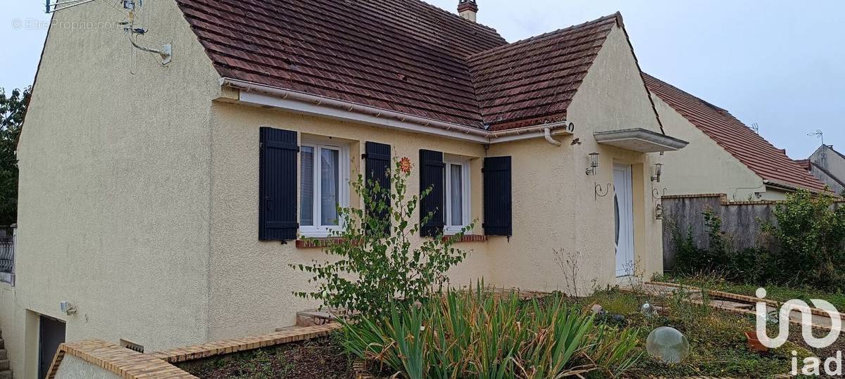 Photo 1 - Maison à MAIGNELAY-MONTIGNY