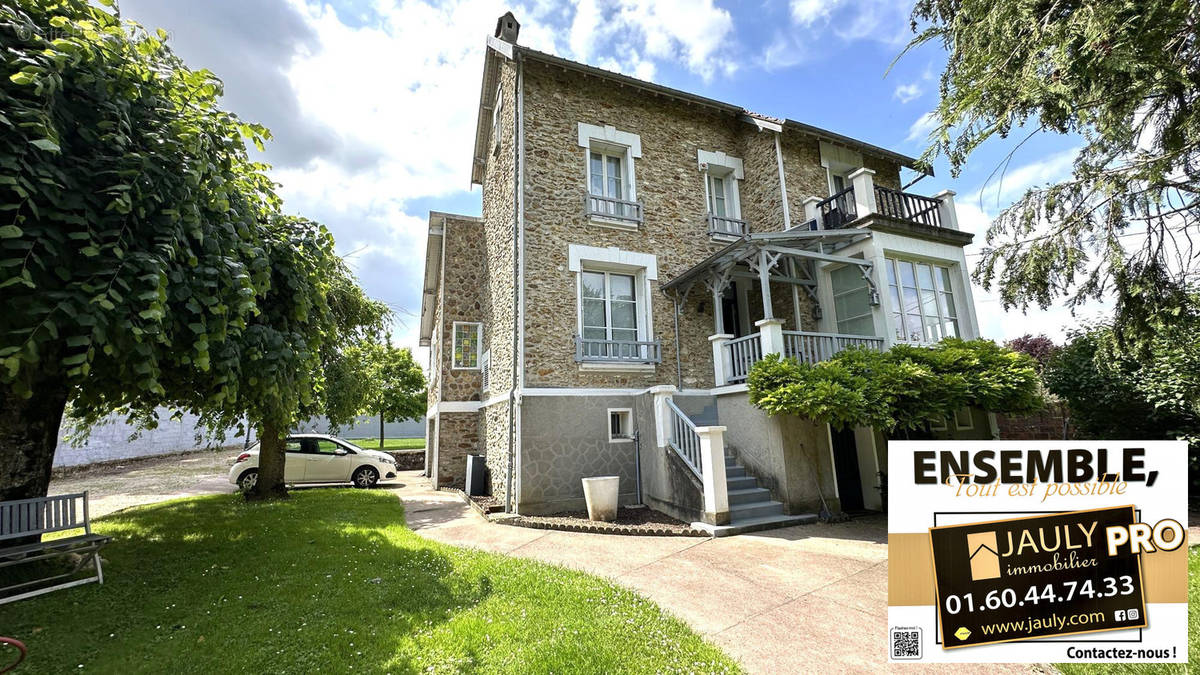 Maison à FAREMOUTIERS