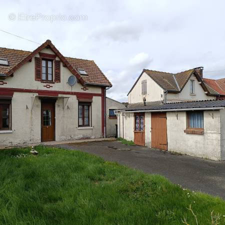 Maison à OISEMONT