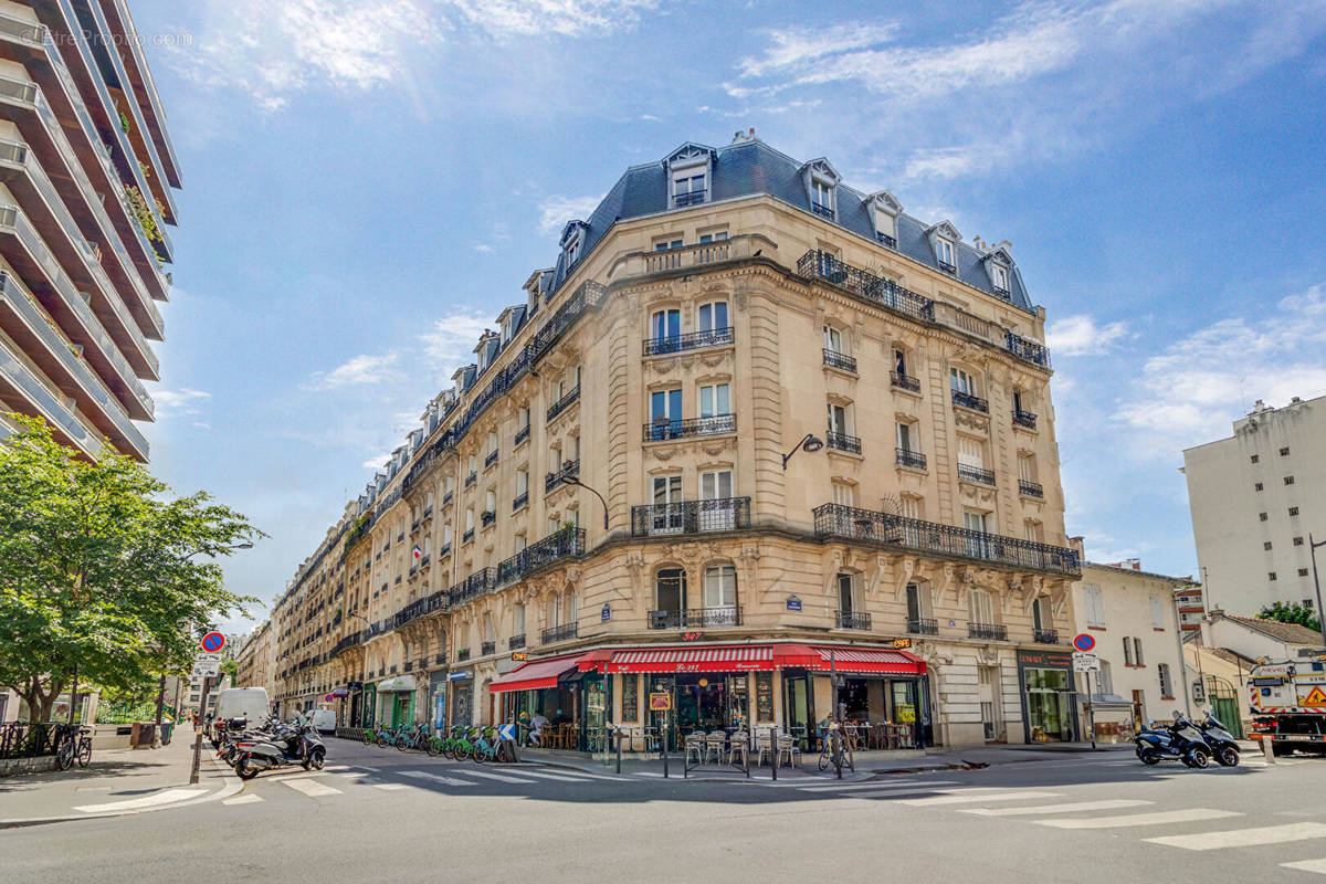 Appartement à PARIS-15E