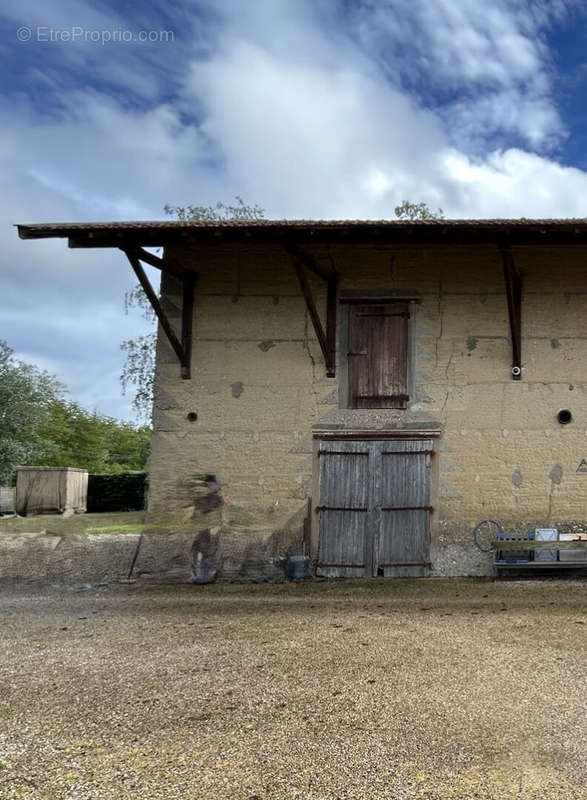 Maison à AMBERIEUX-EN-DOMBES