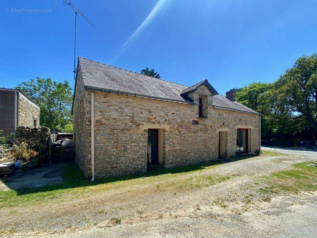 Maison à SAINT-AUBIN-DES-CHATEAUX