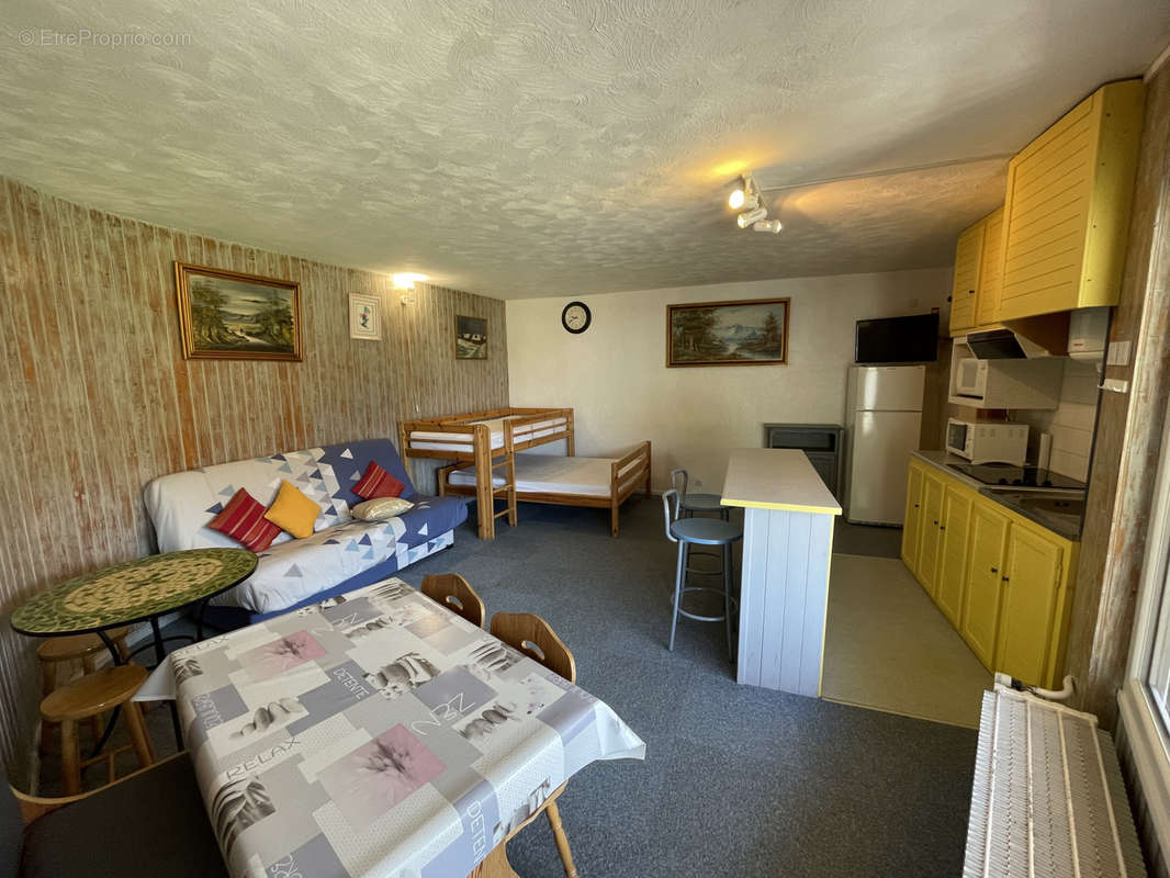 Appartement à LAVEISSIERE