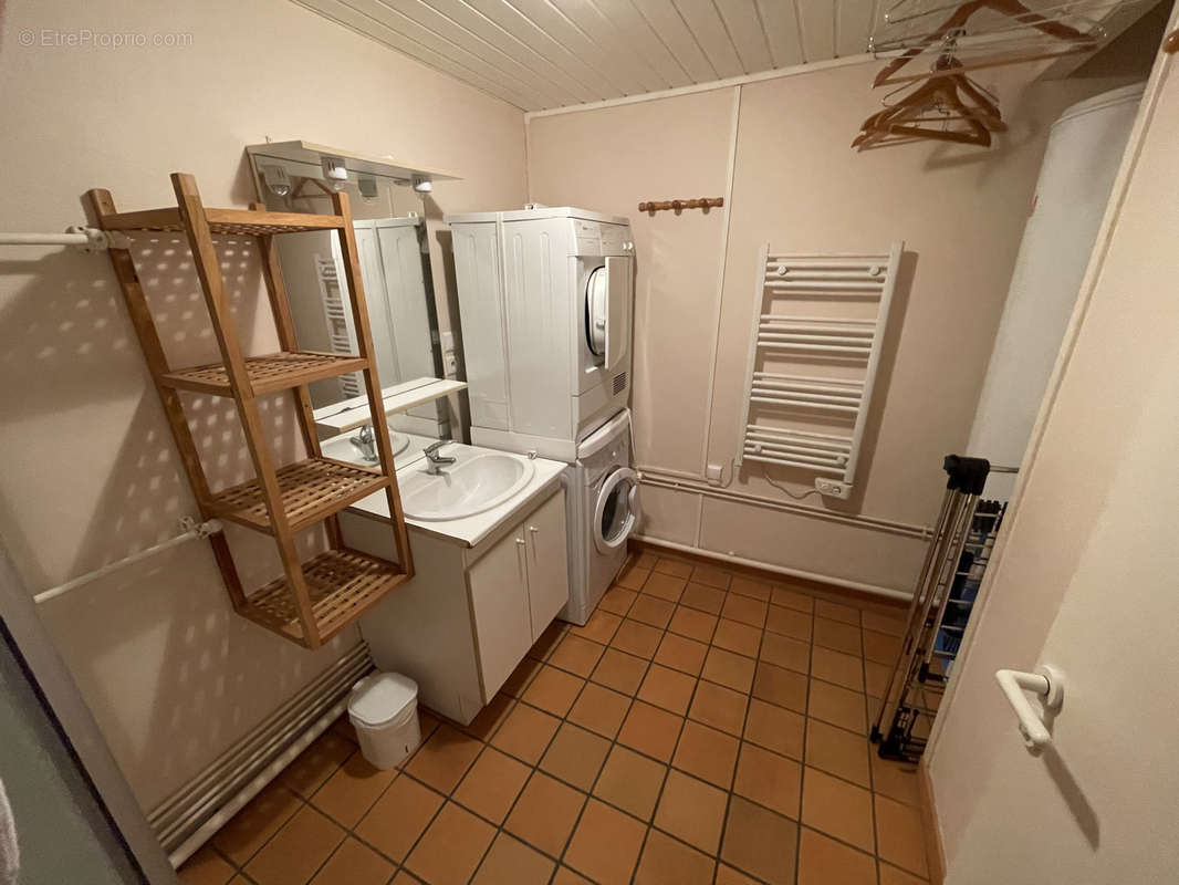 Appartement à LAVEISSIERE