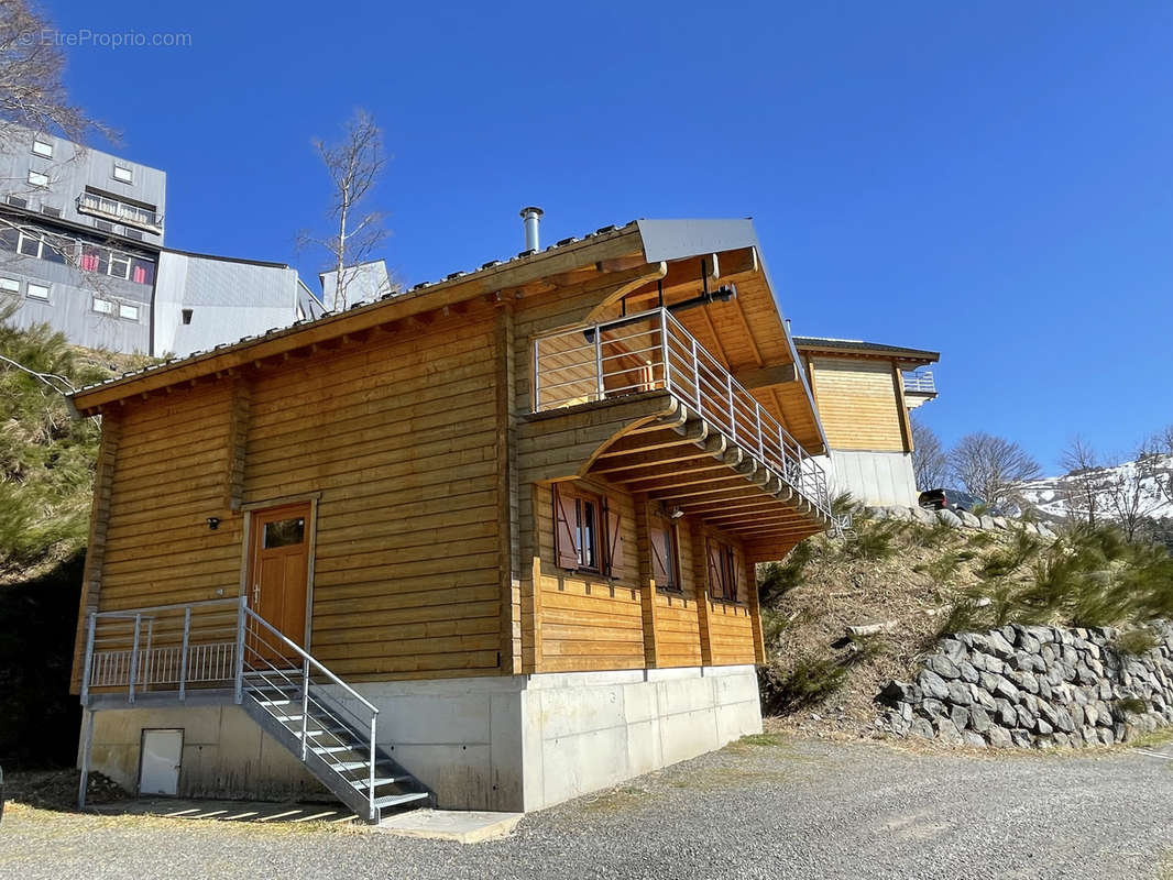 Maison à LAVEISSIERE