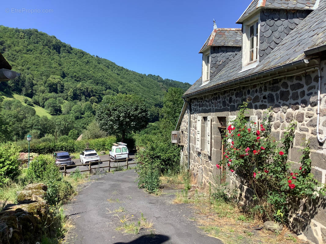 Maison à FONTANGES