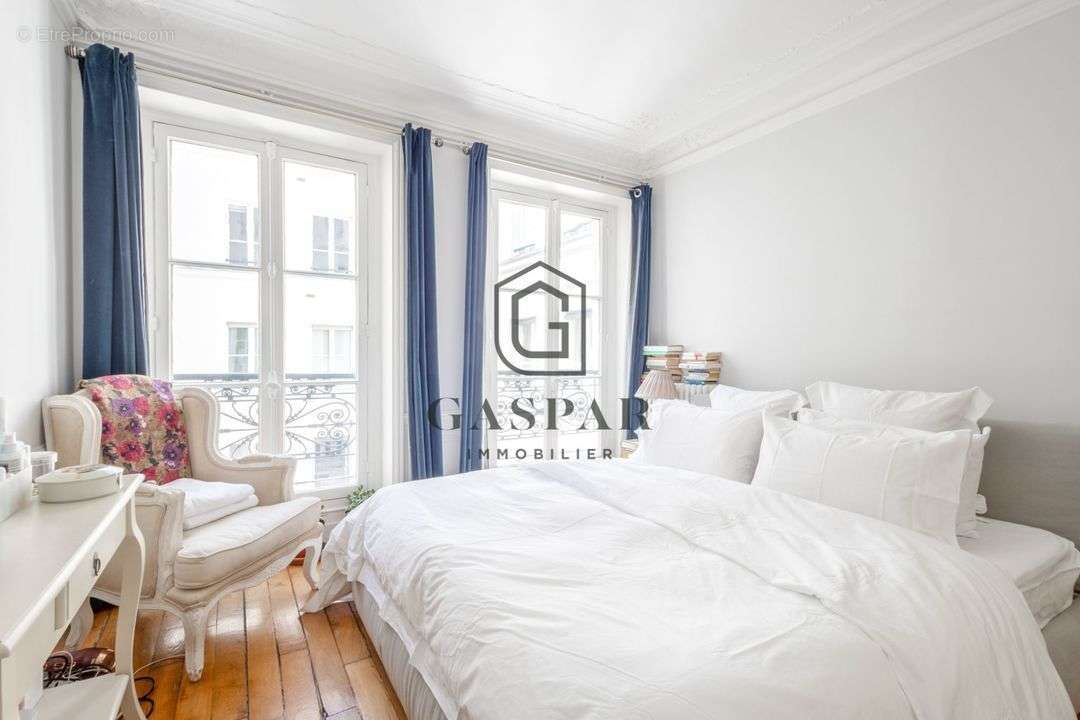 Appartement à PARIS-8E