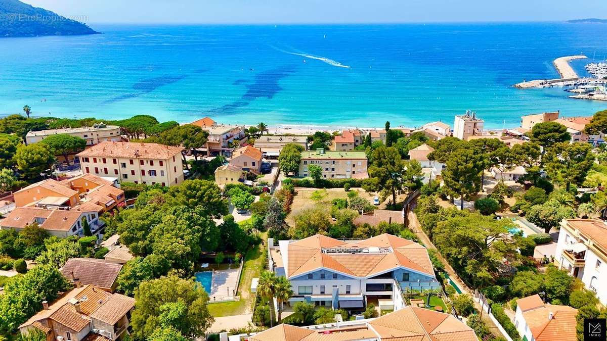 Appartement à SAINT-CYR-SUR-MER