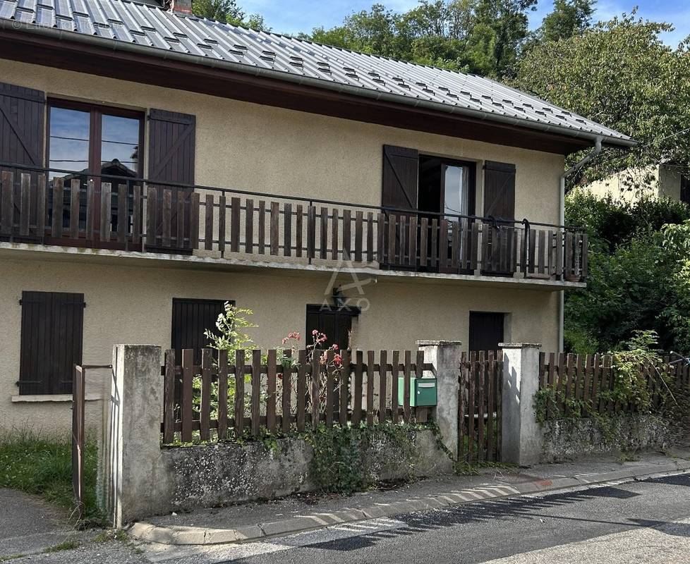 Maison à SAINTE-HELENE-DU-LAC