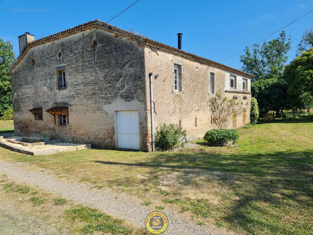 Maison à VILLETON