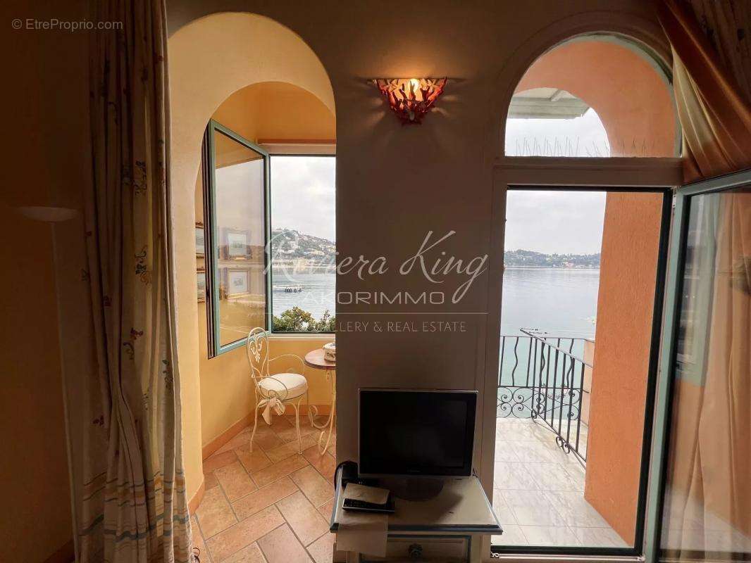 Appartement à VILLEFRANCHE-SUR-MER