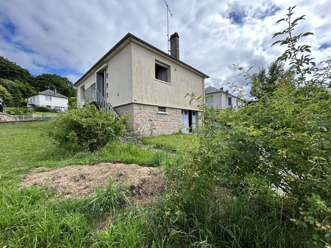 Maison à EGLETONS