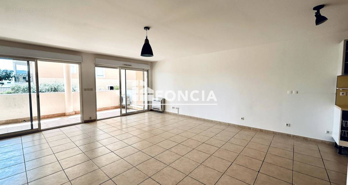 Appartement à HYERES