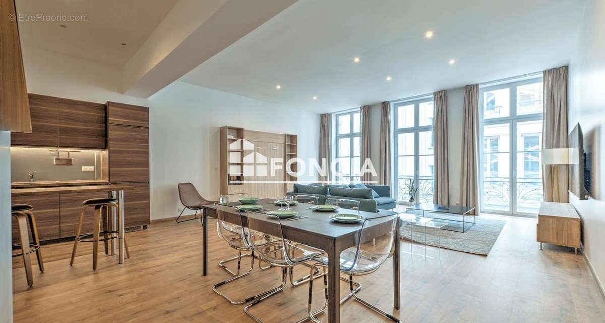 Appartement a louer paris-2e-arrondissement - 3 pièce(s) - 83 m2 - Surfyn