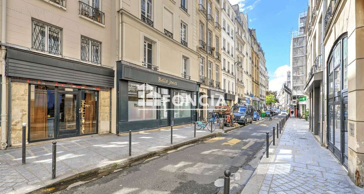 Appartement a louer paris-2e-arrondissement - 3 pièce(s) - 83 m2 - Surfyn