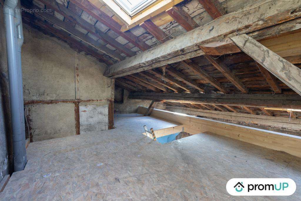 Appartement à VALS-PRES-LE-PUY