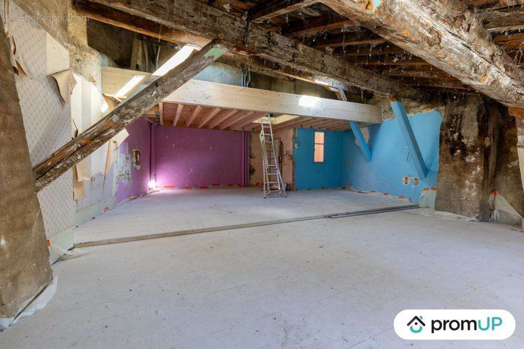 Appartement à VALS-PRES-LE-PUY