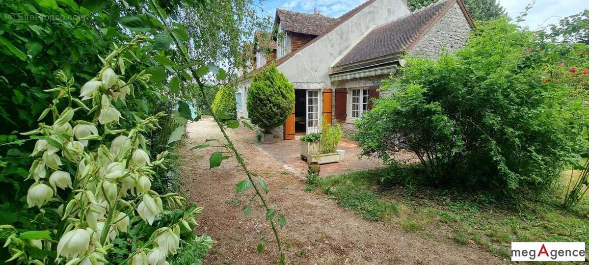 Maison à MEUNG-SUR-LOIRE