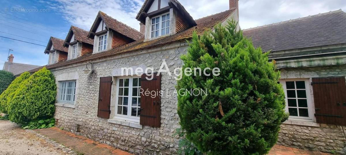 Maison à MEUNG-SUR-LOIRE