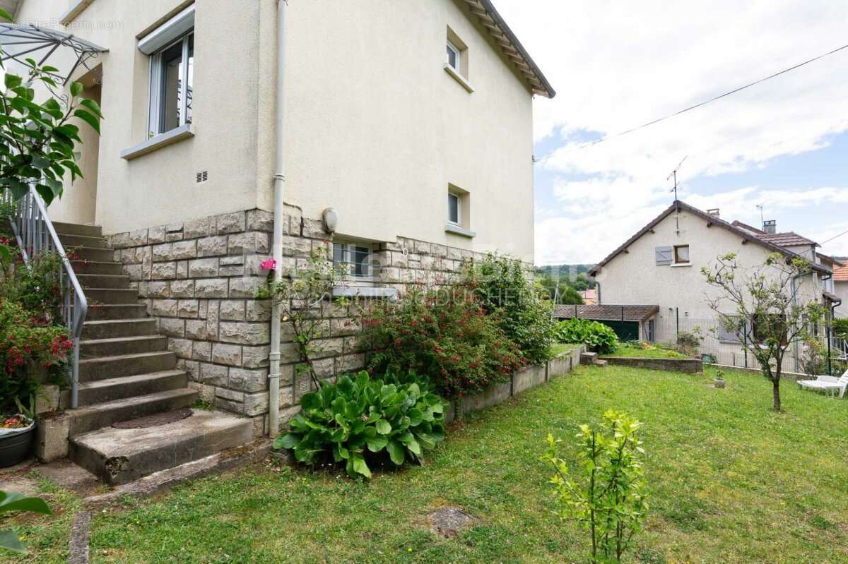 Maison à SAINT-REMY-LES-CHEVREUSE