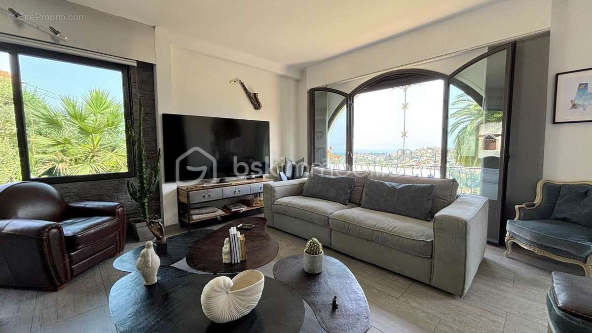 Appartement à VENCE