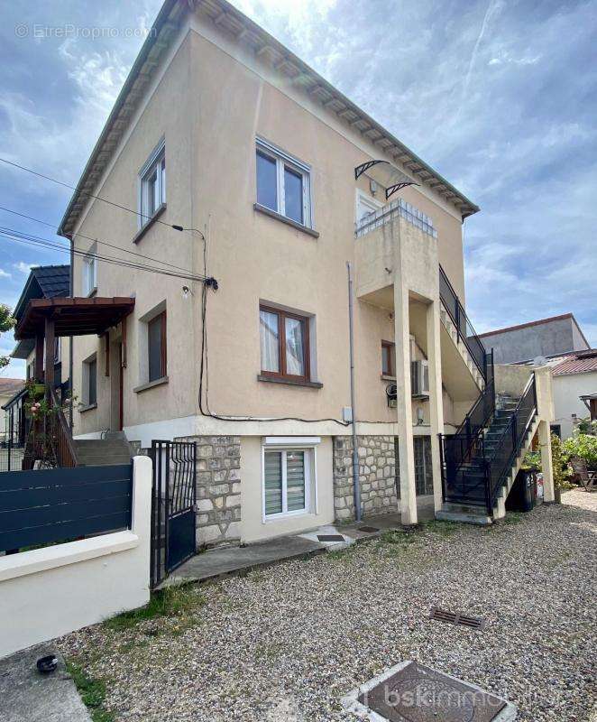 Appartement à LE BLANC-MESNIL