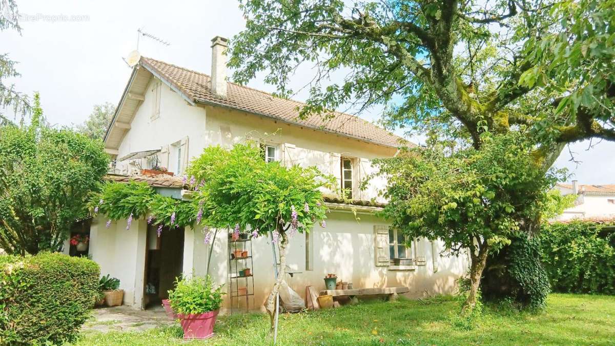 Maison à CAHORS