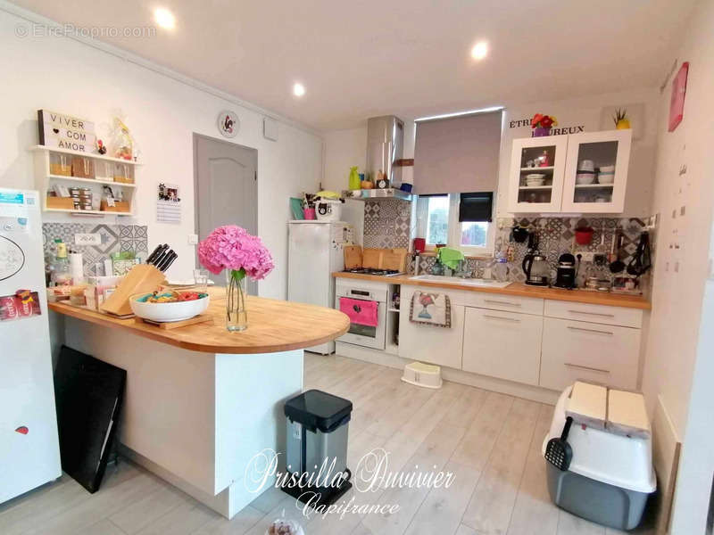 Appartement à MOUY