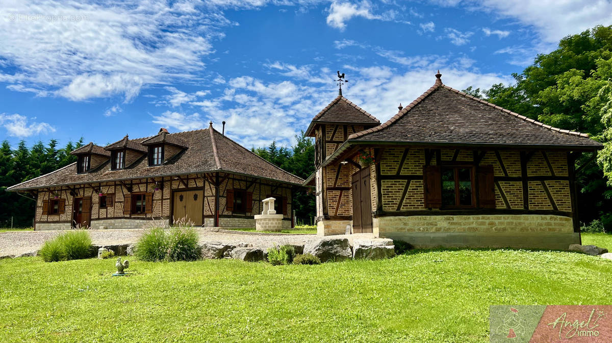 Maison à LONS-LE-SAUNIER