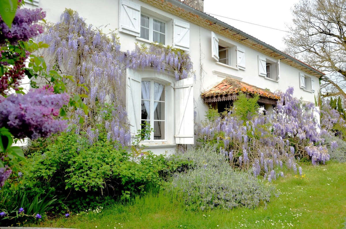 Maison à CASTELJALOUX