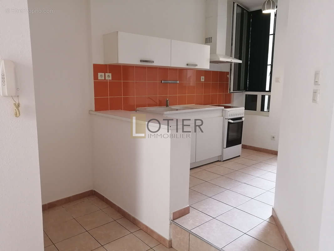 Appartement à VILLENEUVE-LES-BEZIERS