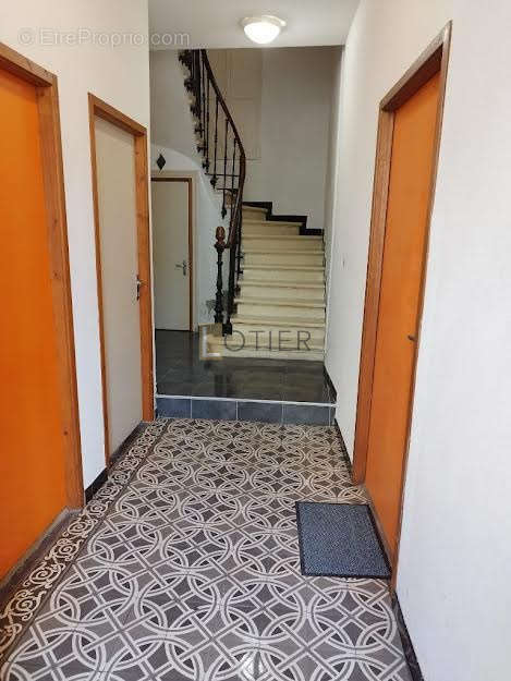 Appartement à VILLENEUVE-LES-BEZIERS